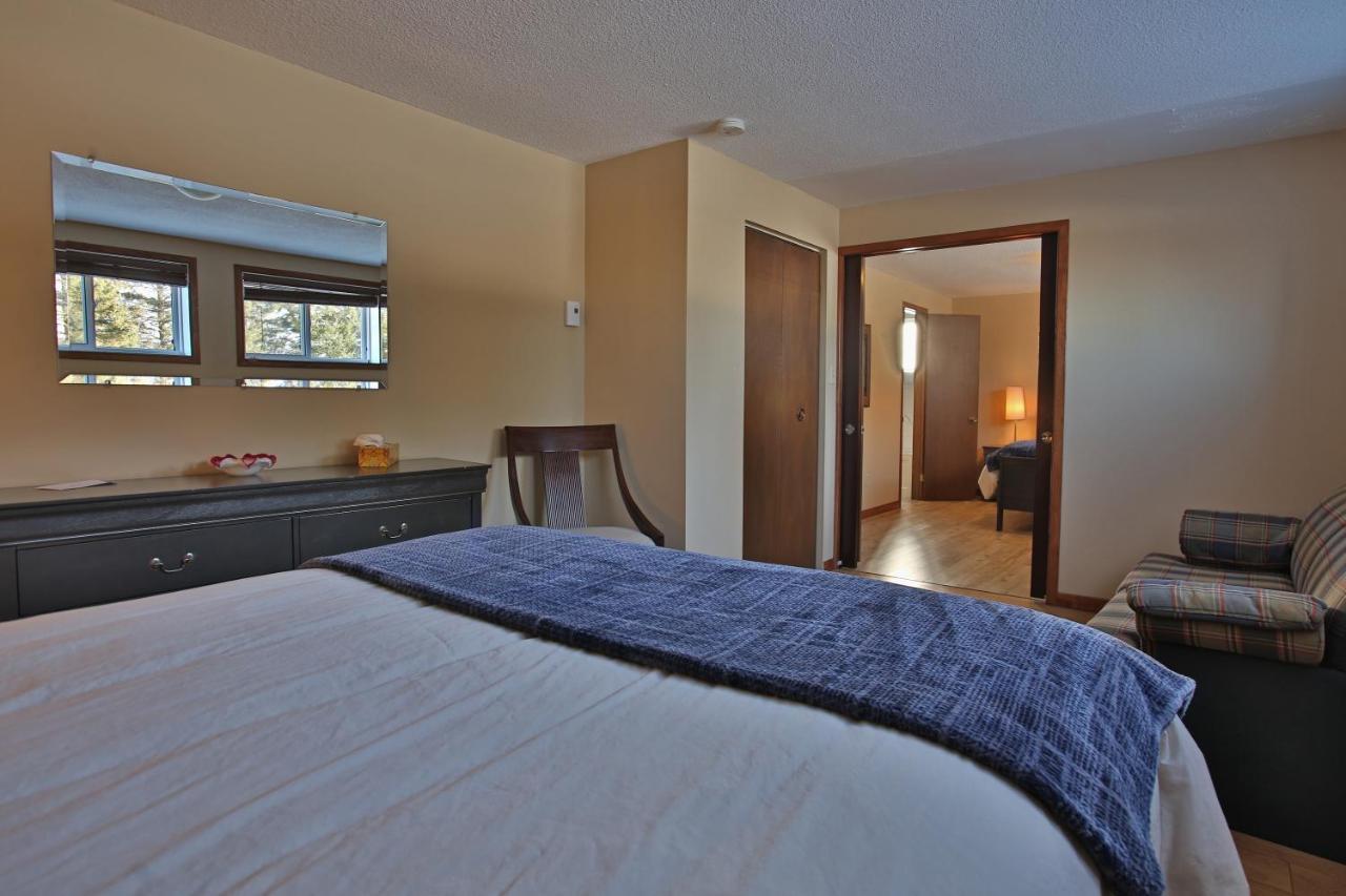 Ranch St-Hubert Bed & Breakfast Saint-Hermenegilde Екстериор снимка
