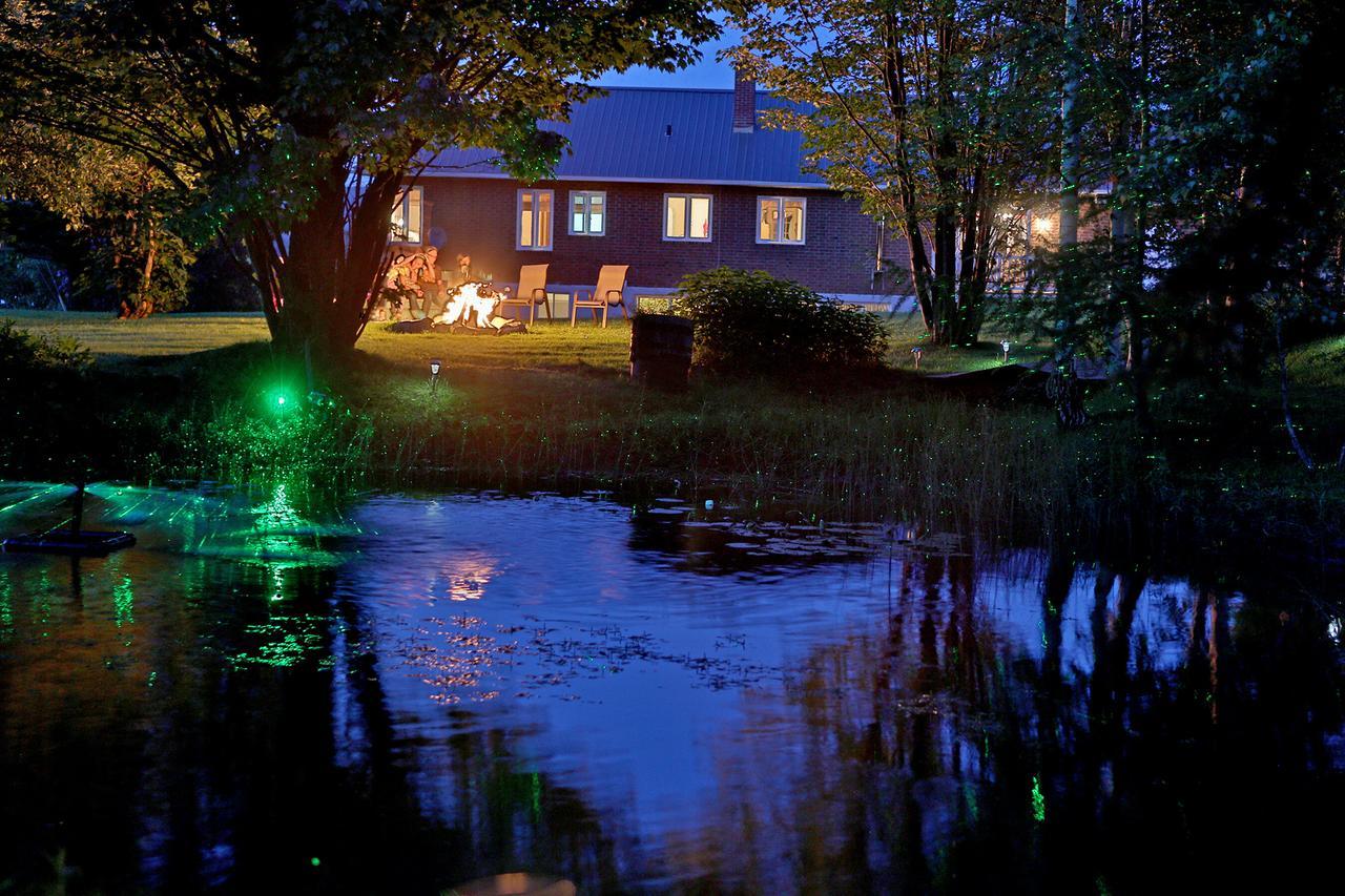 Ranch St-Hubert Bed & Breakfast Saint-Hermenegilde Екстериор снимка