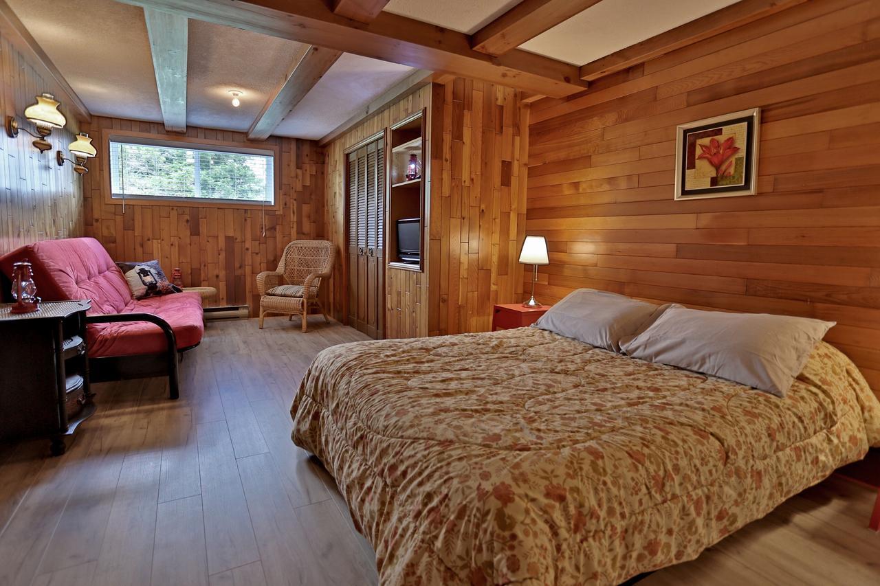 Ranch St-Hubert Bed & Breakfast Saint-Hermenegilde Екстериор снимка